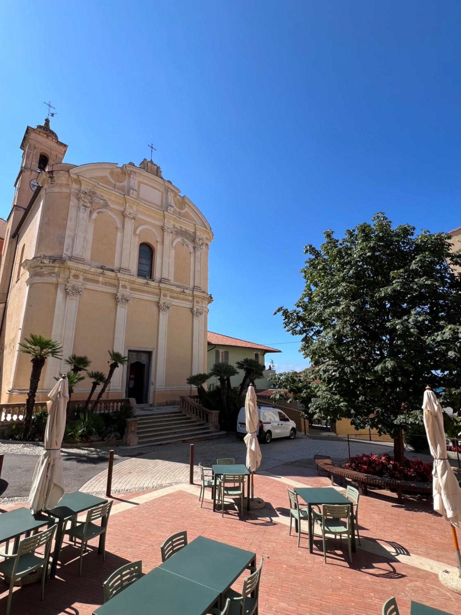 La Rosa Dei Venti, Centro Storico, 50 Metri Dalle Spiagge Apartment Ospedaletti Exterior photo