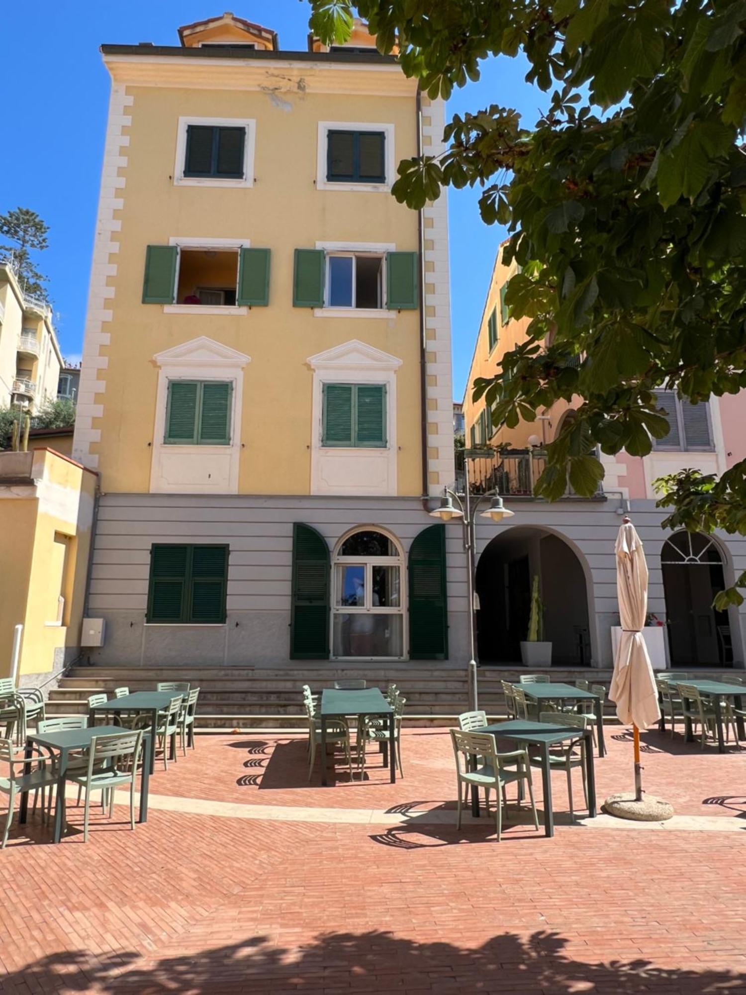 La Rosa Dei Venti, Centro Storico, 50 Metri Dalle Spiagge Apartment Ospedaletti Exterior photo