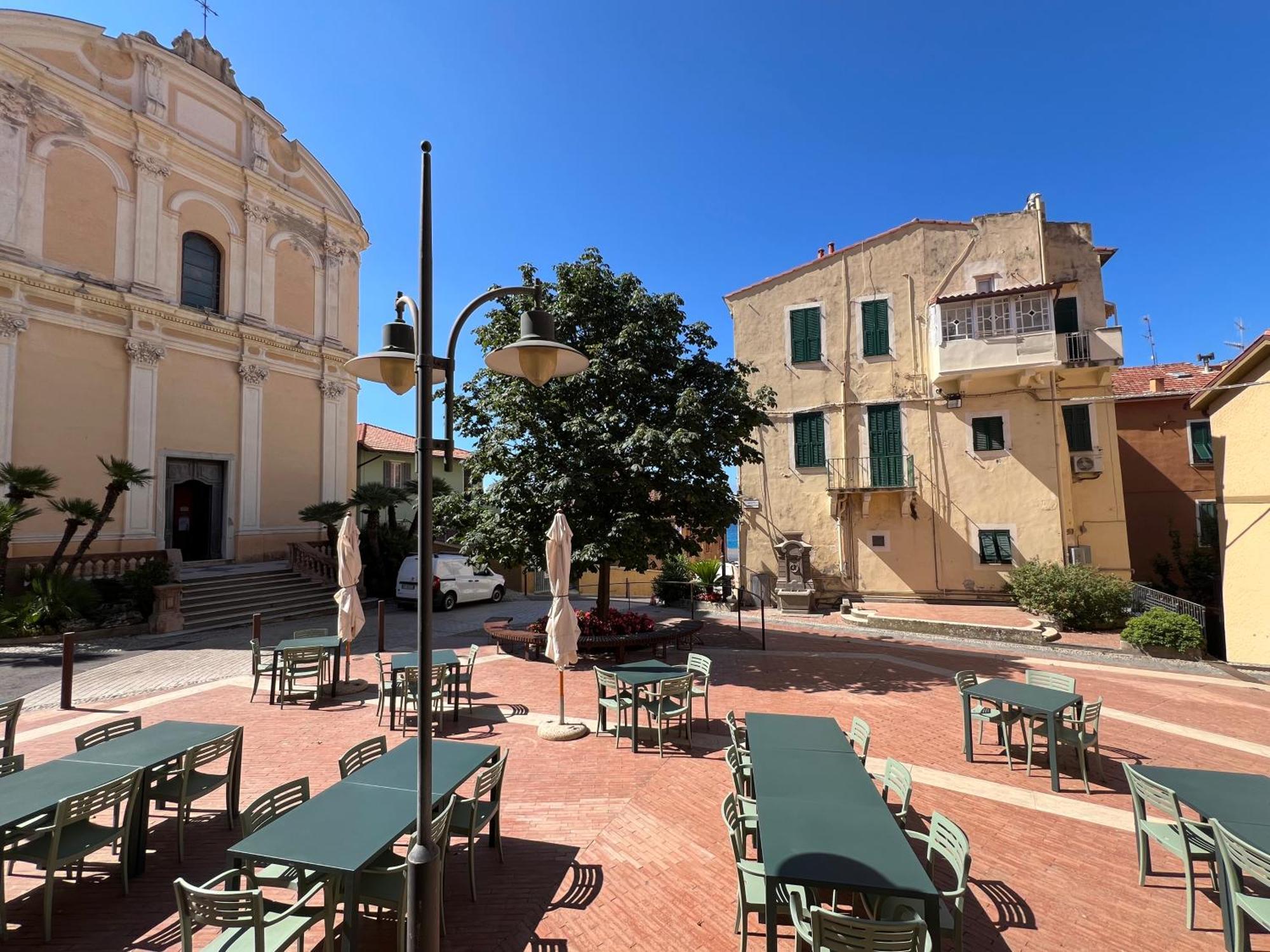 La Rosa Dei Venti, Centro Storico, 50 Metri Dalle Spiagge Apartment Ospedaletti Exterior photo